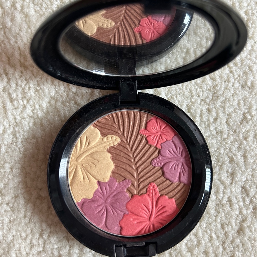 MAC Multicolored Floral  Powder Blush - Pink, Coral